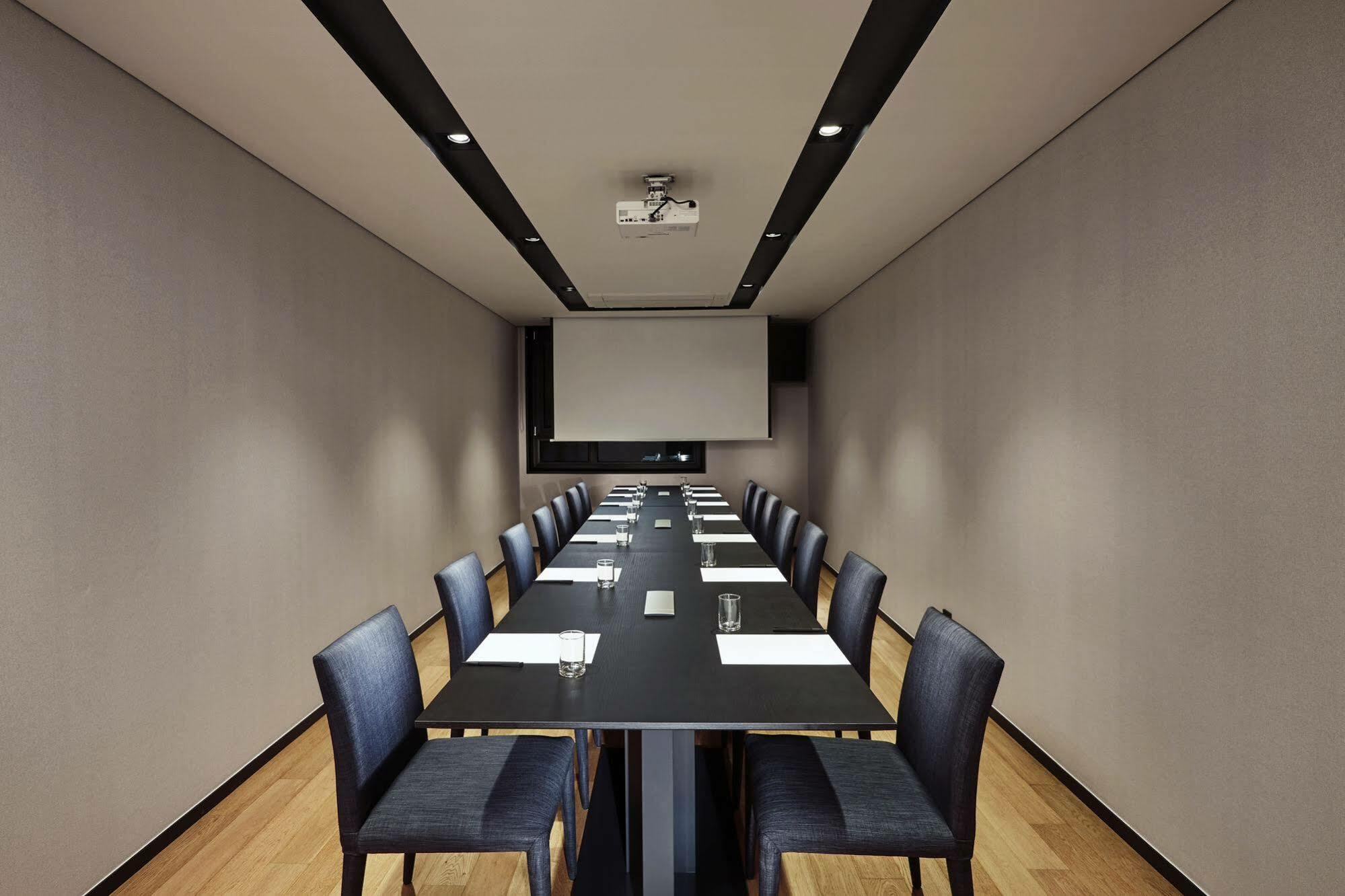 Hotel Ramada By Wyndham Gunsan Exterior foto