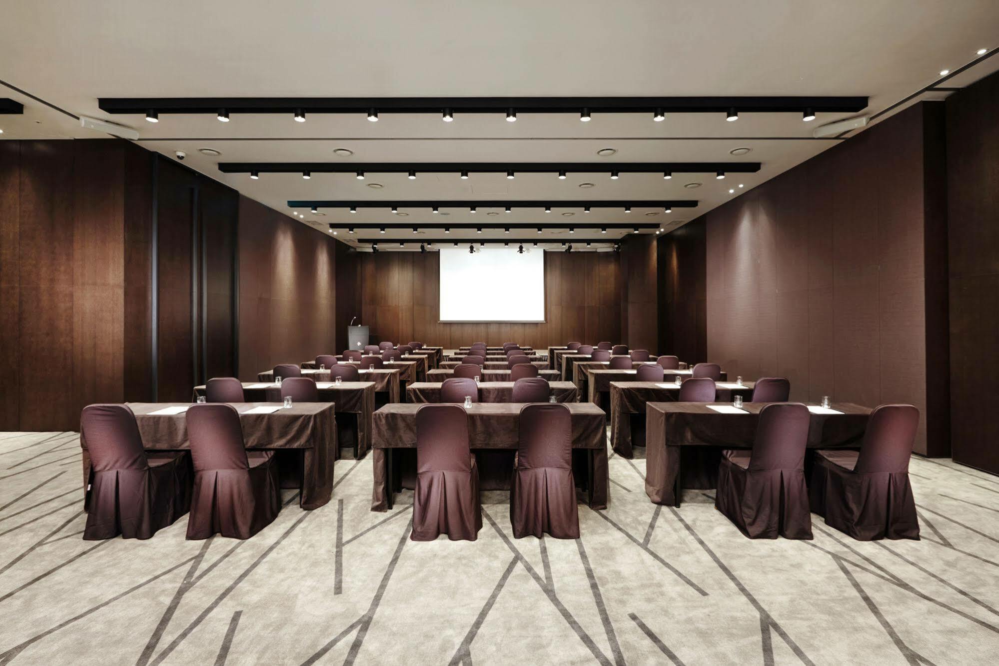 Hotel Ramada By Wyndham Gunsan Exterior foto