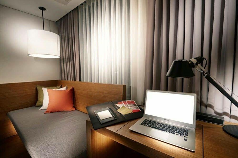 Hotel Ramada By Wyndham Gunsan Exterior foto